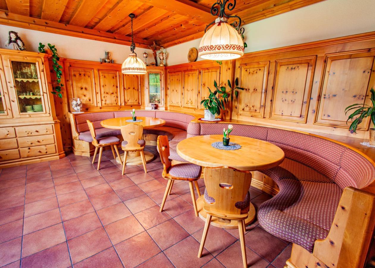 Gaestehaus Hartweger ภายนอก รูปภาพ