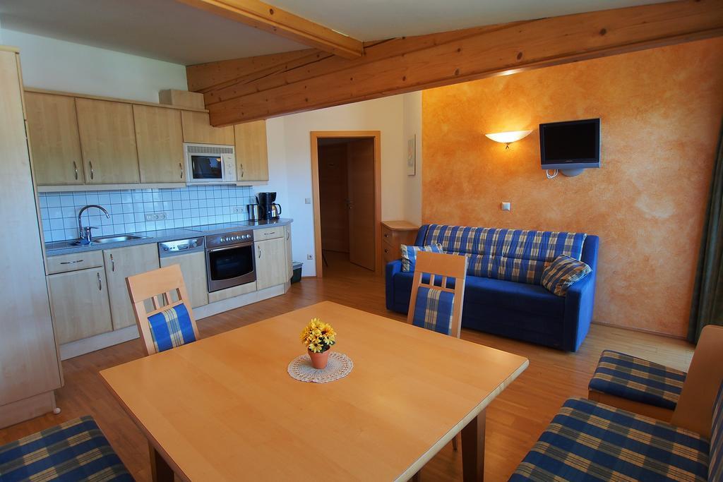 Gaestehaus Hartweger ภายนอก รูปภาพ