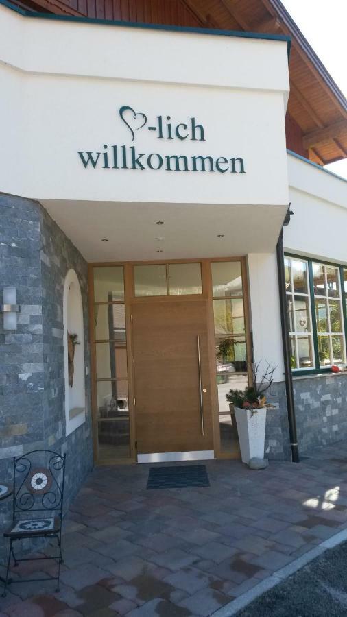 Gaestehaus Hartweger ภายนอก รูปภาพ